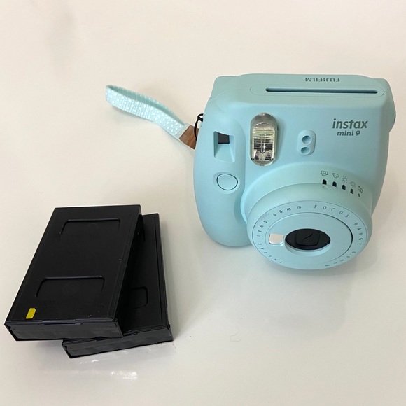 Fujifilm Other - Fuji film Polaroid camera